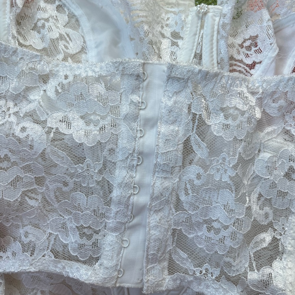 vintage christian dior white strapless corset bustier with lace and satin detail - Picture 4 of 7